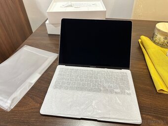 MacBook Air M1 13" 8/256 GB - 100% batéria a stav - 18