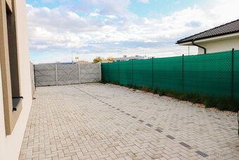 5-izbový poschodový dvojdom v širšom centre mesta - 18