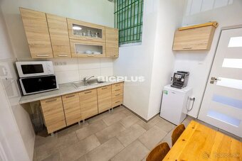 Na prenájom štýlové priestory na námestí pri hoteli Magura P - 18