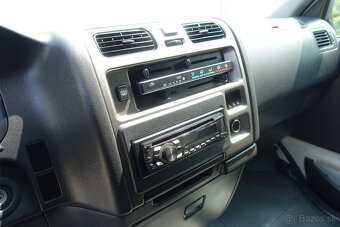 Toyota Hiace 2.5 I D-4D 117 SWB Standard 4WD - 18