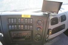 0124 Renault C320 P - 4x2 – Valník + HR-FASSI – EURO 6  - 18