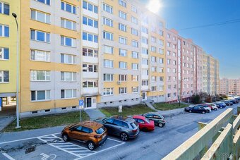 "REZERVOVANÝ" Ponúkam na predaj 3 izbový byt, Dargovských  - 18
