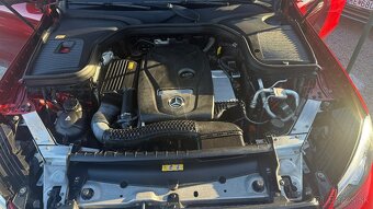 Mercedes-Benz GLC SUV 250 4MATIC A/T - 18