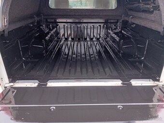 Predám Nissan Navara 4x4 2,5 dci  2013 DPH,Nová STK - 18