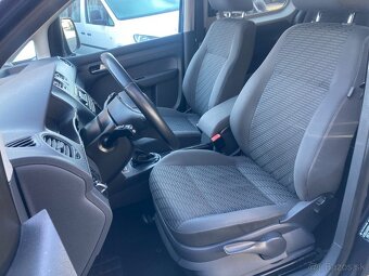 VOLKSWAGEN CADDY MAXI 2,0TDi 7míst záruka km - 18