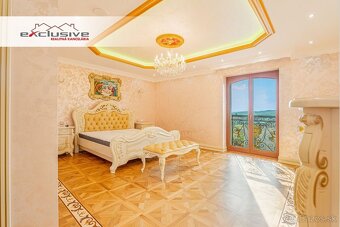 ZAUJÍMAVÁ CENAIMPOZANTNÁ RODINNÁ VILA-KRYTÝ BAZÉN-GARÁ - 18