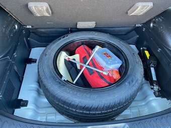 KIA SPORTAGE 2,0 CRDi - 18