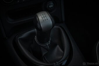 Nissan Qashqai 1.6i Tekna 4x2 (EU5) - 18
