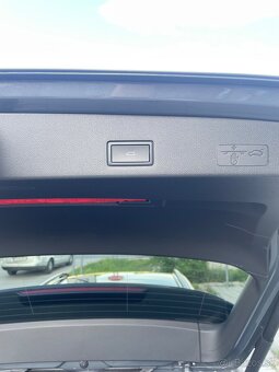 Volkswagen Golf Variant 2.0 TSI   R-Line DSG - 18