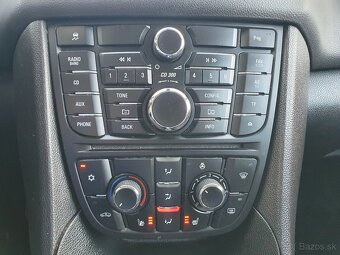 Opel Meriva 1,4 - 16V - 70 kw - M5 - 18