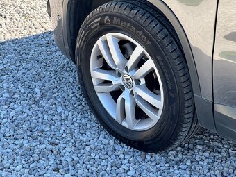 Volkswagen Tiguan 2,0tdi - 18