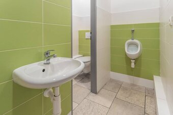 Predaj komerčných / kancelárskych priestorov v Petržalke - 18