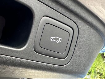 MG HS EXCLUSIVE 7/AT - 18