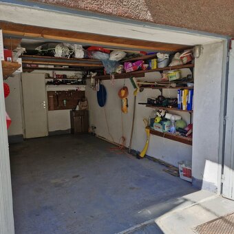 Predáme 3-izbový byt s balkónom, garážou a záhradkou v P.B. - 18