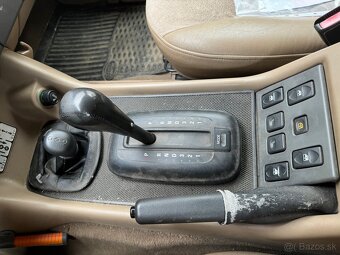 Land Rover Discovery - 18