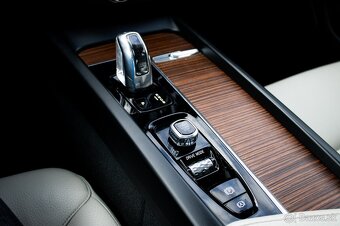 Volvo XC60 T8 AWD Odpočet DPH - 18