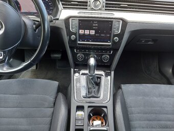 Volkswagen Passat Variant 2.0 TDI BMT Highline DSG Business - 18