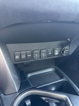 Toyota Rav4 2.5 Hybrid Trend AWD + winter paket(Odpočet DPH) - 18