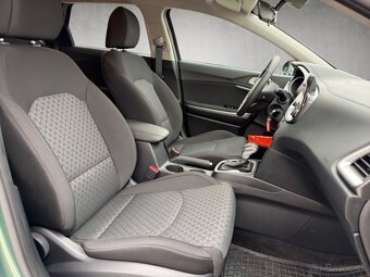 Kia Ceed SW 1.5 T-GDi Silver A/T - 18