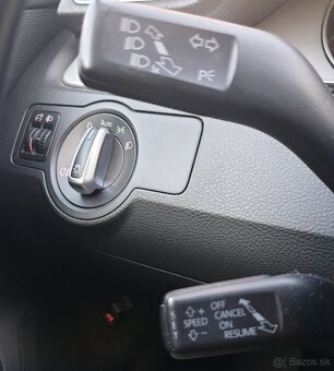 Predám VW Passat 1,6 TDI, B7, r.v. 2012, kombi - 18