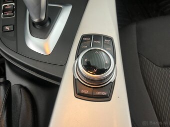 BMW Rad 3 Touring 318d A/T - 18