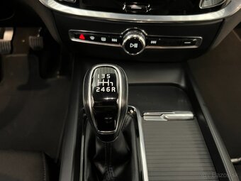 Volvo V60 D3 Momentum Pro - 18