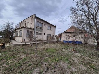 Priestranný 4-izbový dom s vedľajšou budovou Gabčíkovo - 18