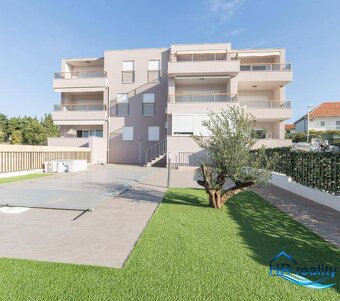 Vodice – kompletne zariadený penthouse, výhľad na more - 18