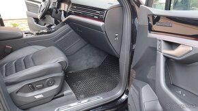 Volkswagen Touareg ,R line,3,0 TDI ,210kw.full výbava, - 18