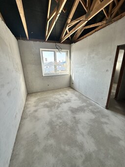 5 IZBOVÝ DOM V ŠTANDARDE Galanta Mládežnícka štvrť 215000 € - 18
