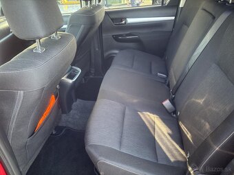 Toyota Hilux Toyota Hilux Executive + naviják, hardtop - 18