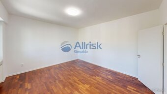 Bývajte dnes, plaťte neskôr Na predaj kompletne zrekonštruo - 18