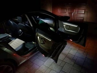 VAROVNE LED OSVETLENIE DO DVERI - 18