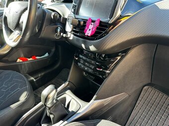 Peugeot 2008 1.2 PureTech Style - 18