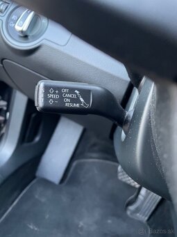 VW Passat b7 combi 2.0 TDi 125kw DSG Highline Alcantara - 18