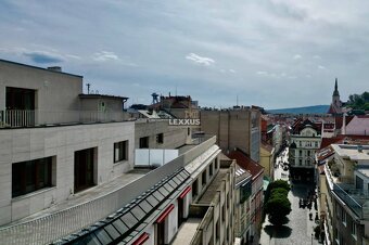 | Penthouse s dvoma terasami na pešej zóne Starého Mesta - 18