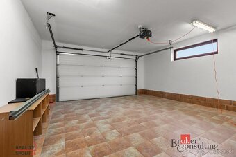 8-izbový RD, BAZÉN, DVOJGARÁŽ - VHODNÝ AJ AKO SÍDLO FIRMY - 18
