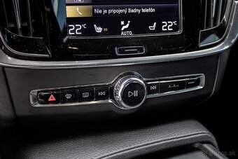 Volvo V90 D4 2.0L Momentum Cross Country - 18