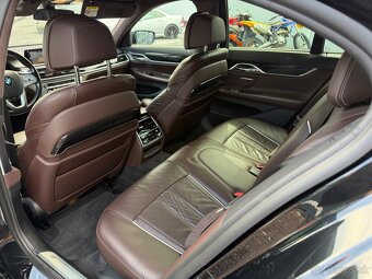 BMW Rad 7 740d xDrive A/T - 18