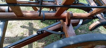 Starý drevený konský voz - rebriňak IV - 18