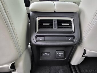 Mazda CX-60 2.5l PHEV TAKUMI ODPOČET DPH - ZĽAVA 30.9% - 18