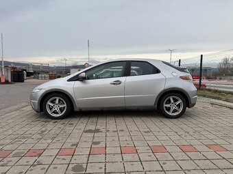 Honda Civic 1.8 VTEC 103kW 8. generácia - 18