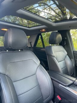 Mercedes-Benz ML500 - 18