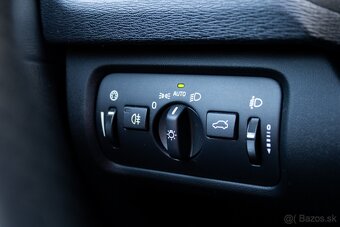 Volvo V40 D2 2.0L 88kW MT/6 2018 - 18