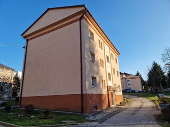 Na predaj 2 izbový byt po rekonštrukcii v meste Handlová. - 18