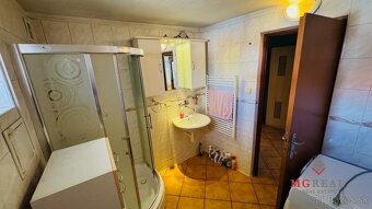 Na predaj rodinný dom vo V. Uherciach – pozemok 853 m2 – rek - 18