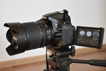 Nikon D5200 s VR objektivom 18 - 105 AF-S - 11 tisic zaberov - 18