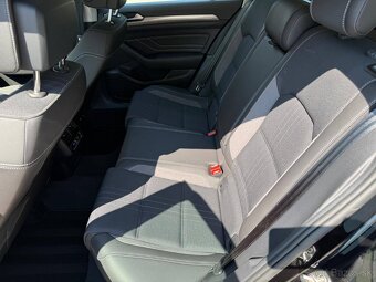 🚗 Volkswagen Passat Alltrack  2.0 TDI SCR 4Motion DSG - 18