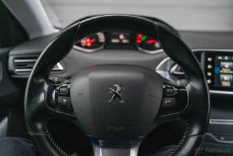 Peugeot 308 2.0 HDi 110kw M6 ALLURE - 18