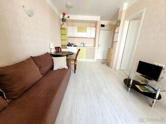 Dvojizbový luxusný apartmán v exkluzívnom komplexe - 18